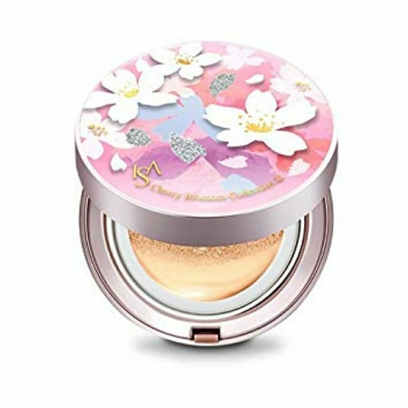 KBEAUTY Isa Knox Cherry Blossom Cushion - Picture 2 of 5